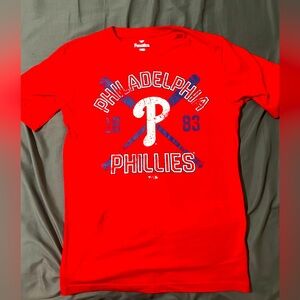 Brand new Fanatics Philadelphia Phillies T-Shirt